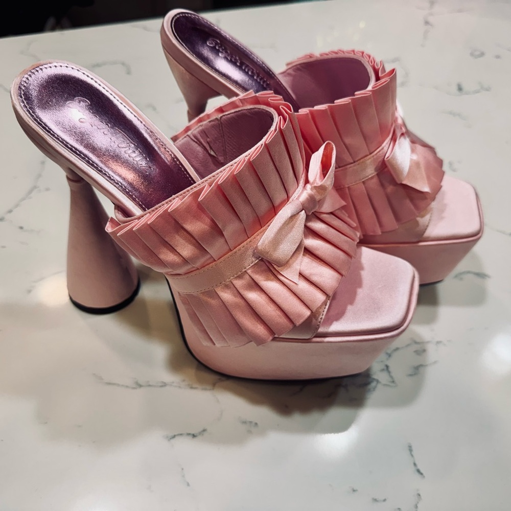 Sugar Thrillz Brand New Pink Platforms with Chunky Heel